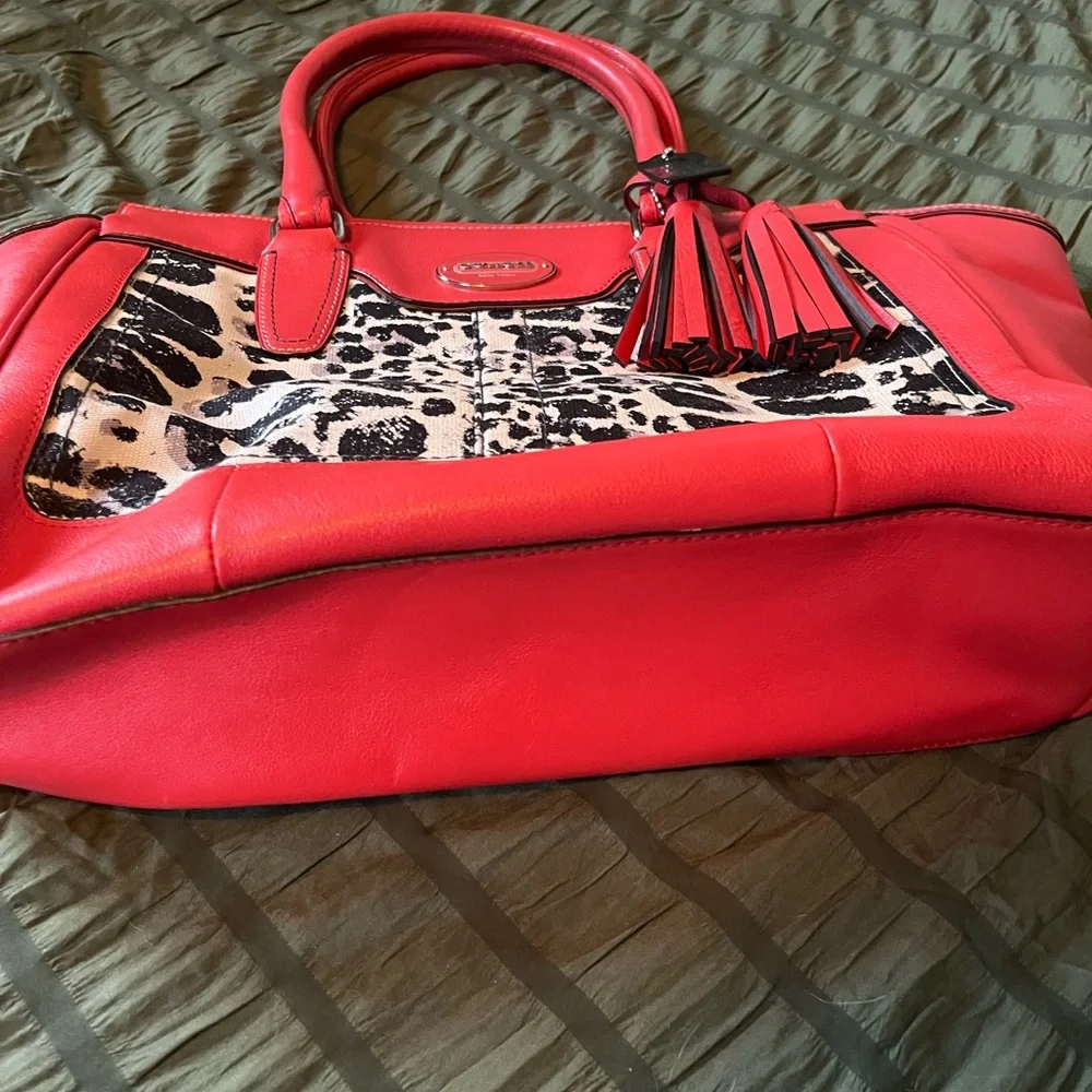 Coach handbag - Picture 2 of 3